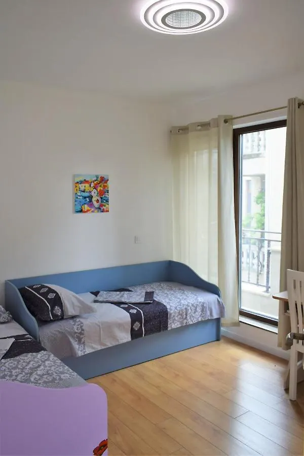Top Center Apartment Gramophone With Private Parking Burgas